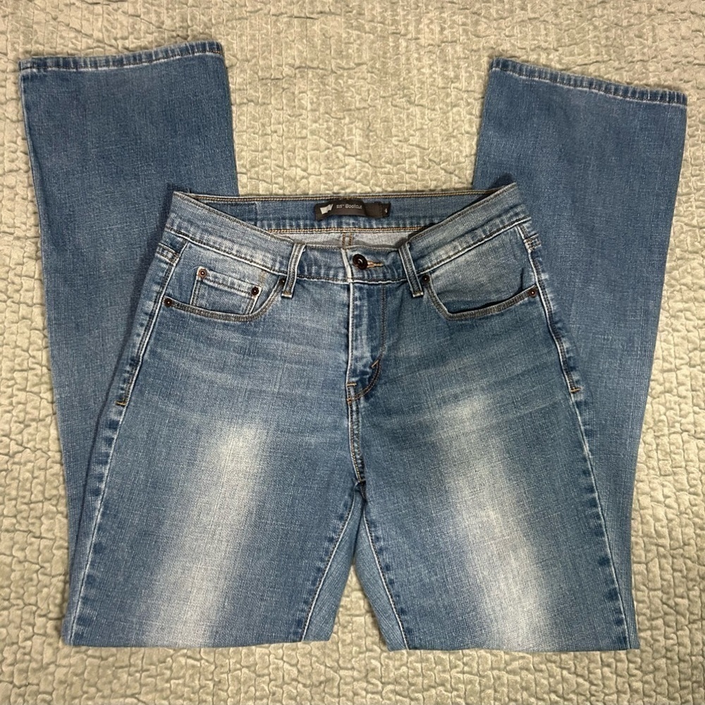 Levi’s 515 Bootcut, Size 4